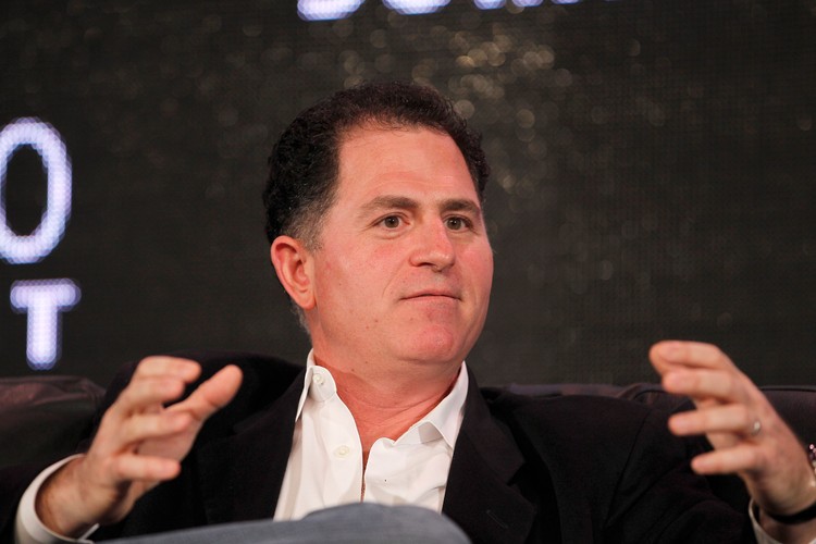 Michael Dell, założyciel firmy Dell. Rozpoczął wprawdzie studia medyczne na University of Texas w Austin, ale rzucił je, firma DELL przyniosła bowiem 6 mln. dolarów zysku po roku działalności.