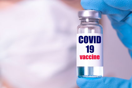 Wielu poczeka na szczepionkę przeciwko COVID-19 do 2022 roku