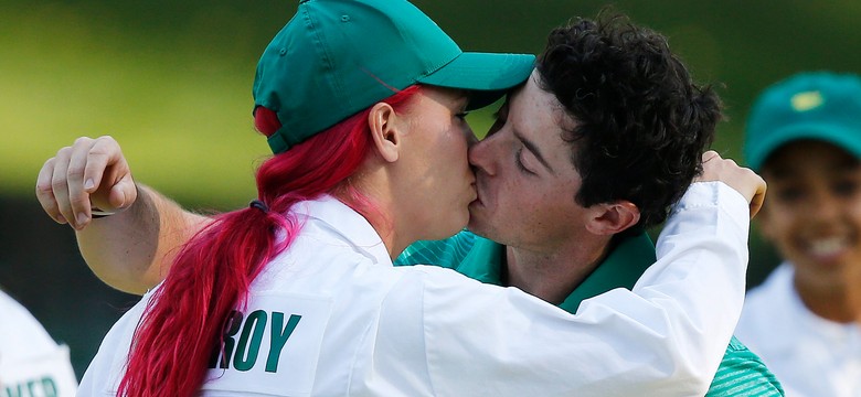 Caroline Wozniacki wygląda jak Michał Wiśniewski. Co ona zrobiła z Włosami? ZDJĘCIA