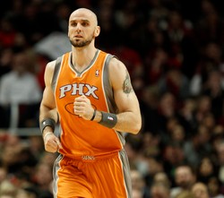 Przegrana Suns. Gortat zdobył 14 punktów