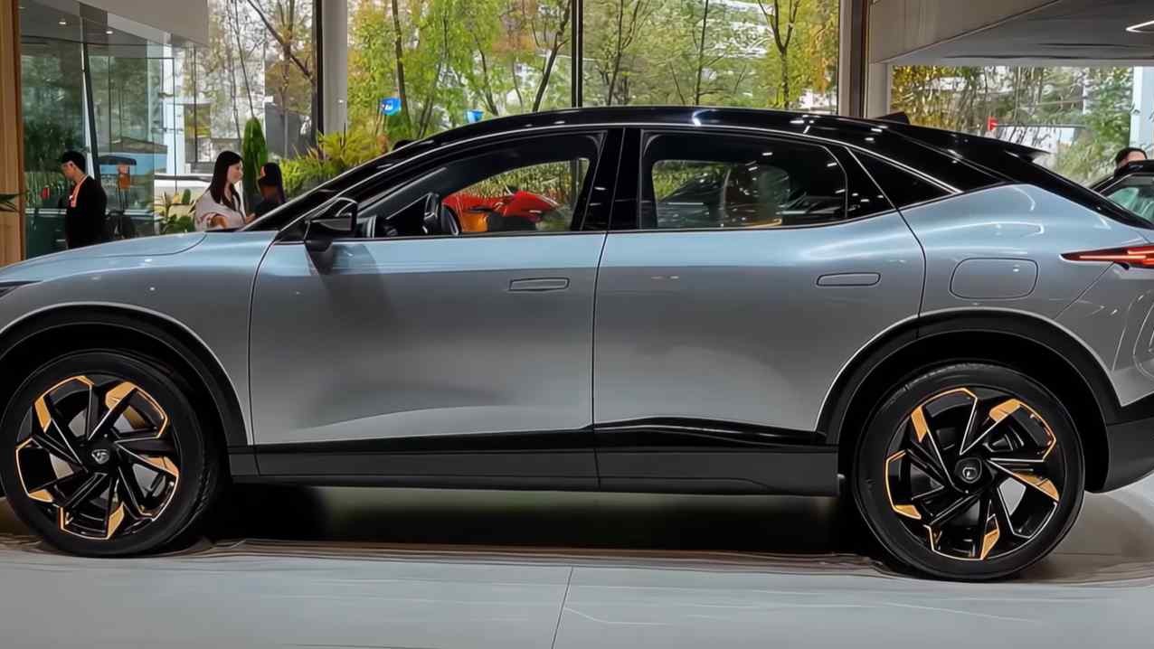 Vysoká cena je najväčšou prekážkou, ktorá odrádza Slovákov od kúpy elektromobilu.