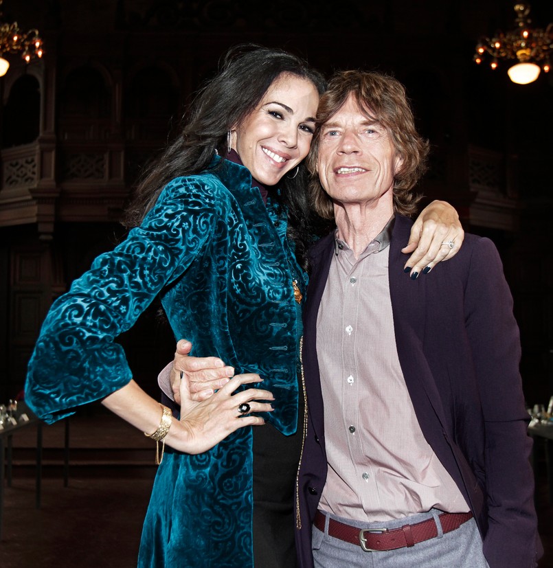 Projektantka mody, L'Wren Scott, która od 2001 roku była w związku z Mickiem Jaggerem, nie żyje. Jak podaje "New York Post", Scott powiesiła się na szaliku na klamce w swoim apartamencie na ósmym piętrze luksusowego apartamentowca na Manhattanie