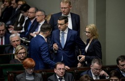 Budżet 2018 uchwalony. Morawiecki: Dzięki niemu będziemy dobrze służyć Polsce