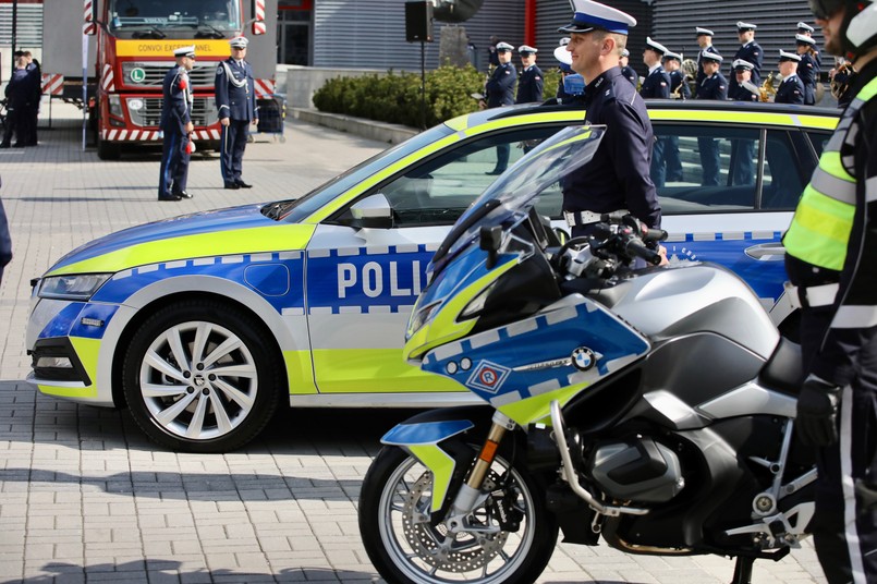 Policja ujawniła nowe oznakowanie radiowozów i motocykli