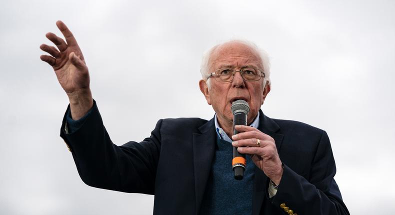Sanders' Comments on Fidel Castro Provoke Anger in Florida