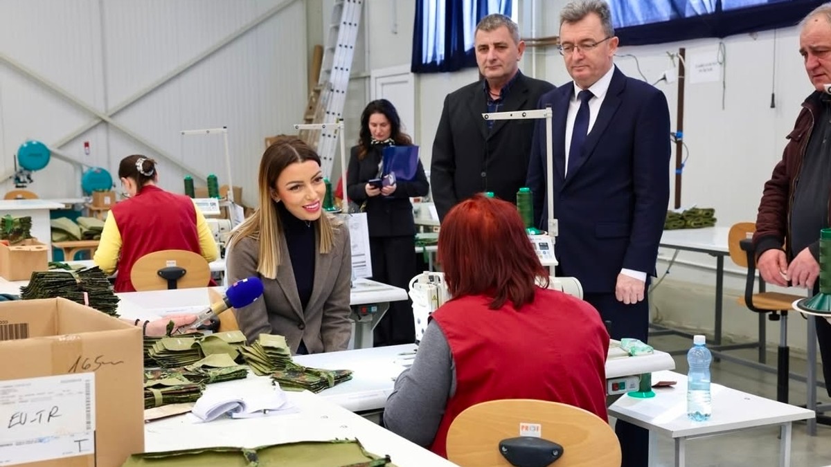 Ministarka privrede Adrijana Mesarović obišla je danas pogon fabrike Yumco u Rudnoj Glavi 