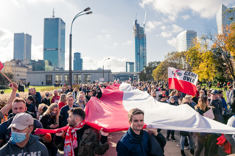 Protest w centrum Warszawy (fot. Justyna Karpińska)