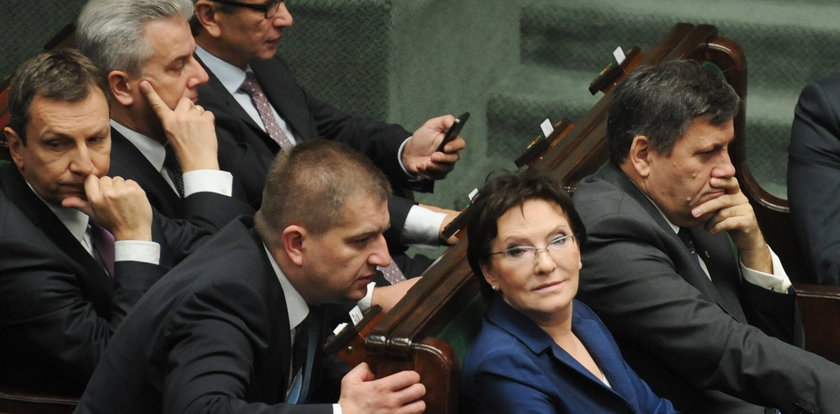 Skompromitowani politycy i tak wejdą do Sejmu