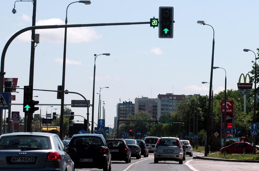 Stołeczni urzędnicy nie chcą sekundników