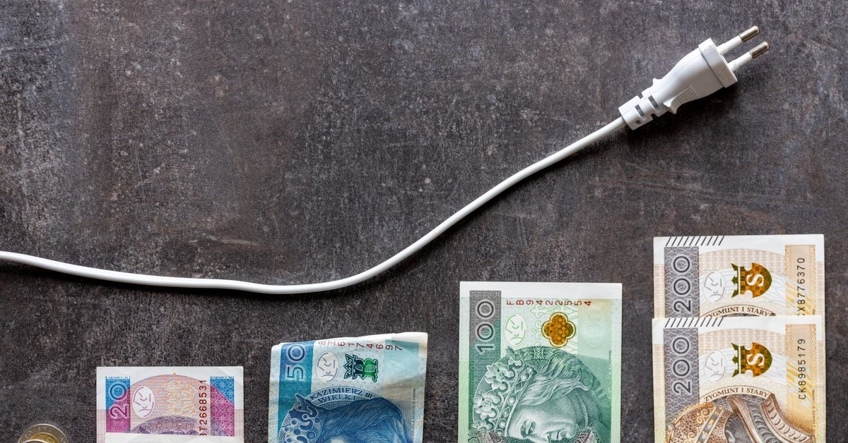 Energy bills will go up starting in July. The suspended power fee will return on them. What is the rate for a household?
