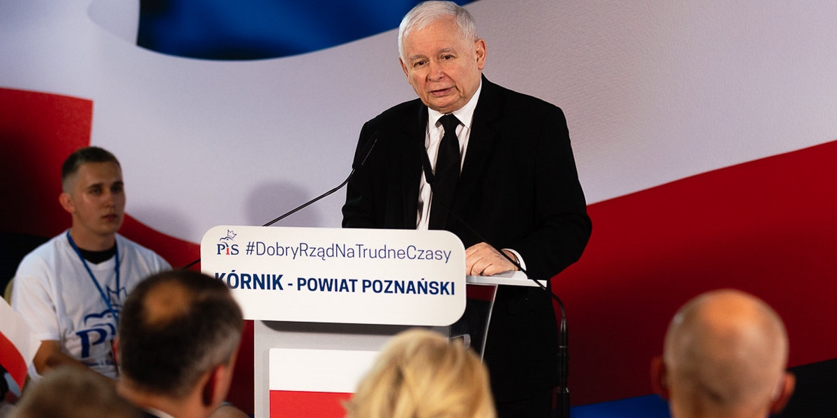 Prezes PiS Jarosław Kaczyński przerwał objazd po Polsce.