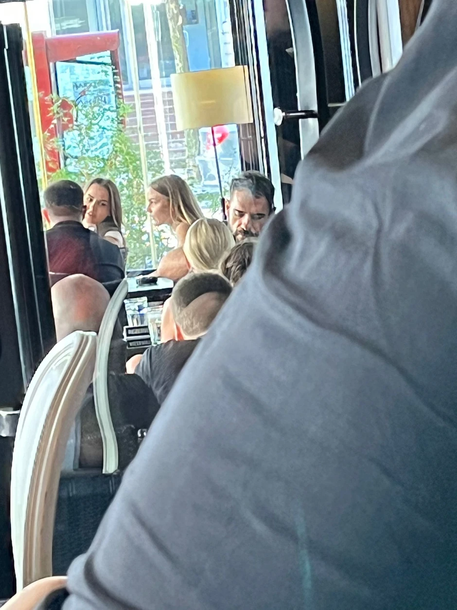 Zoran Pajić gleda utakmicu