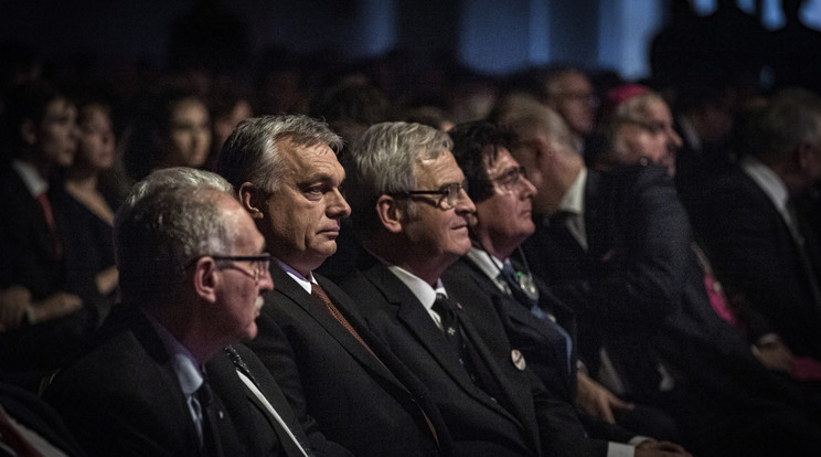 Orbán Viktor miniszterelnök balján Tőkés Lászlóval, a román forradalom emblematikus alakjával / Fotó: MTI/Miniszterelnöki Sajtóiroda - Benkő Vivien Cher