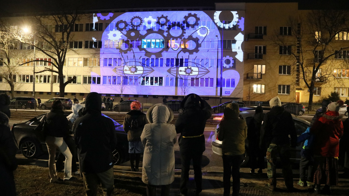 Spektakl przy domu Jarosława Kaczyńskiego na Mickiewicza. Relacja