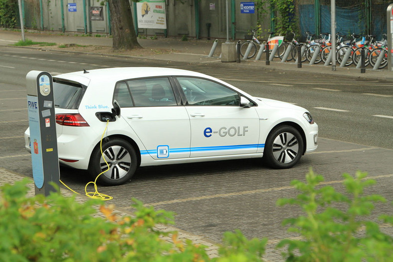 Volkswagen eGolf Golf na prąd idealny do miasta