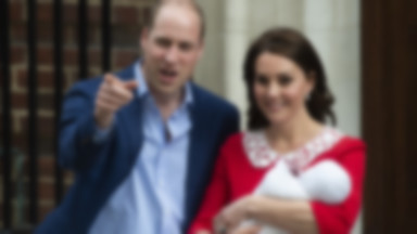O czym William i Kate rozmawiali, pokazując trzecie royal baby?