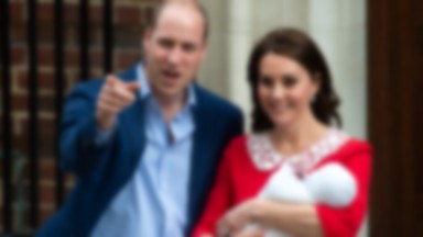 O czym William i Kate rozmawiali, pokazując trzecie royal baby?