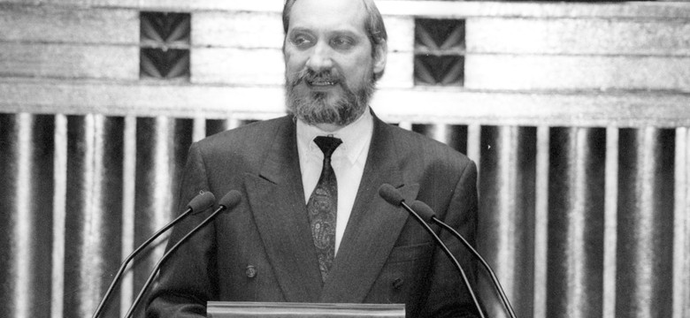 Egzekucja bez sądu. Ujawnienie konfidentów