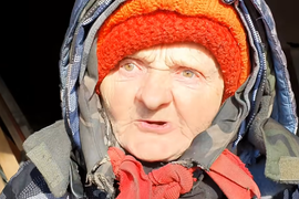 Živela je u konstantnom strahu da će je prebiti, ZLOSTAVLJALI SU JE RADNICI, a onda je imala jezivu nesreću i IZGUBILA SVU KOSU: Ceo Balkan se smejao baka Milki, a njen život je NAJTUŽNIJA BALADA