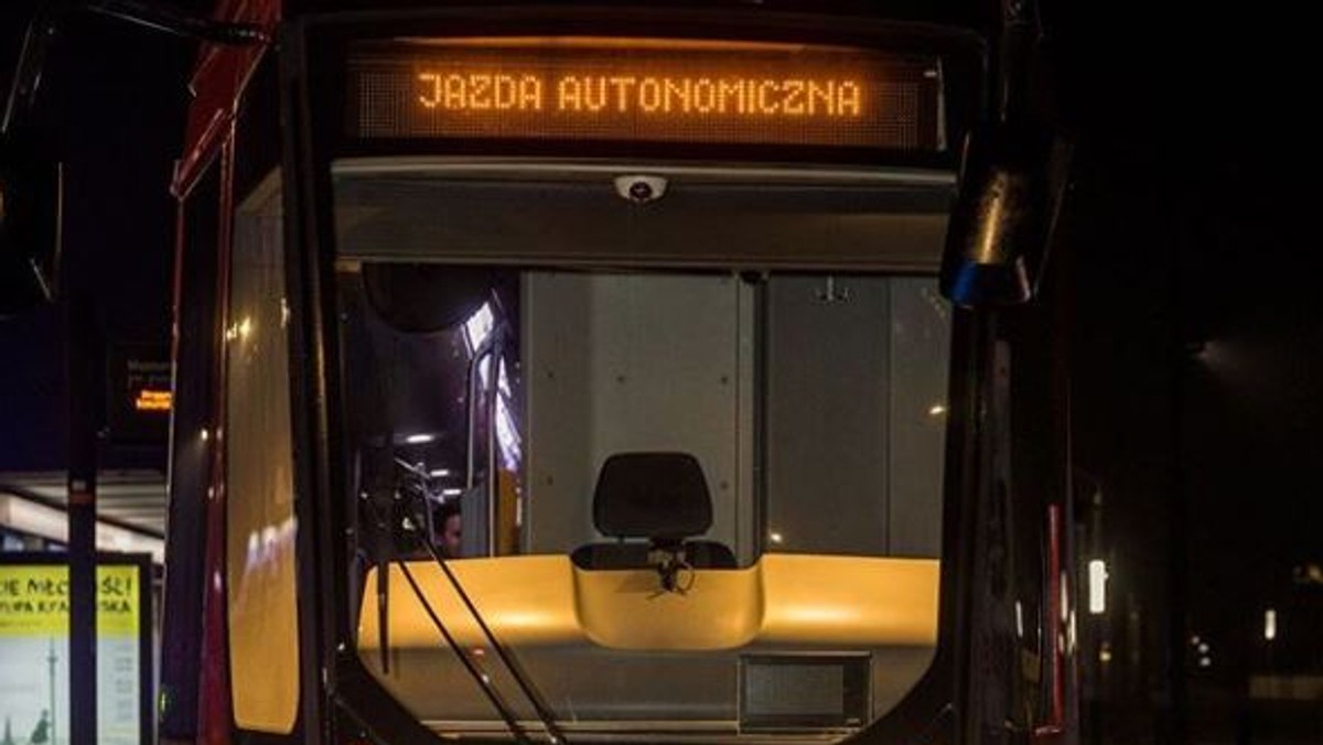 Powstał pierwszy w Polsce system, który umożliwia jazdę tramwaju bez motorniczego. Pierwszy przejazd, dla zaproszonych gości, odbył się w nocy z poniedziałku na wtorek w Krakowie. Drugi, przeznaczony dla wszystkich zainteresowanych, odbędzie się ok. północy, z wtorku na środę.