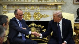 kanclerz niemiec jest "służalczy" wobec trumpa? media: "bezzębny wojownik" zna reguły gry