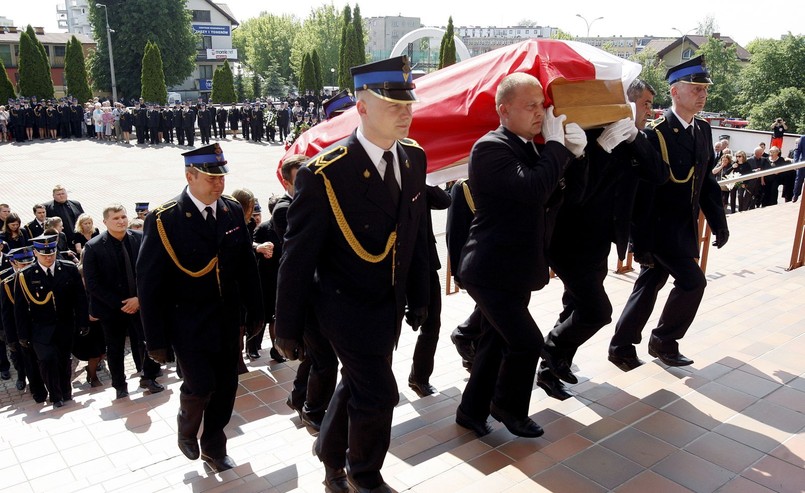 Uroczystości pogrzebowe 29-letniego ogniomistrza Marka Giro