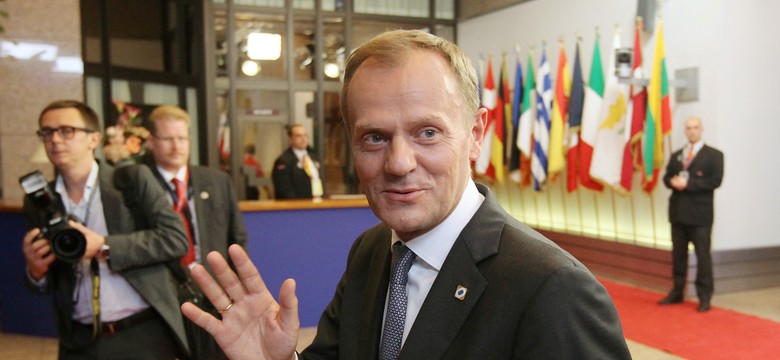 Tusk ogłosi w blasku fleszy swój prezent. Kierowcy dostaną bubel w złotym papierku