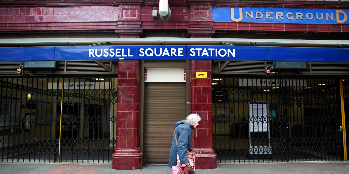 Russell Square leży w centrum Londynu