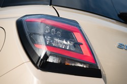 Nowe Suzuki na rynku. Ile kosztuje? Prosty silnik 1.2 robi wielką różnicę