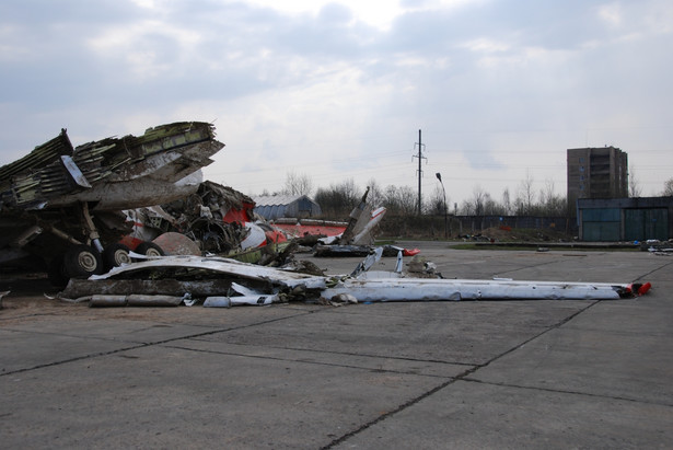 Brytyjskie laboratorium: Analiza szczątków Tu-154m potrwa do sześciu miesięcy
