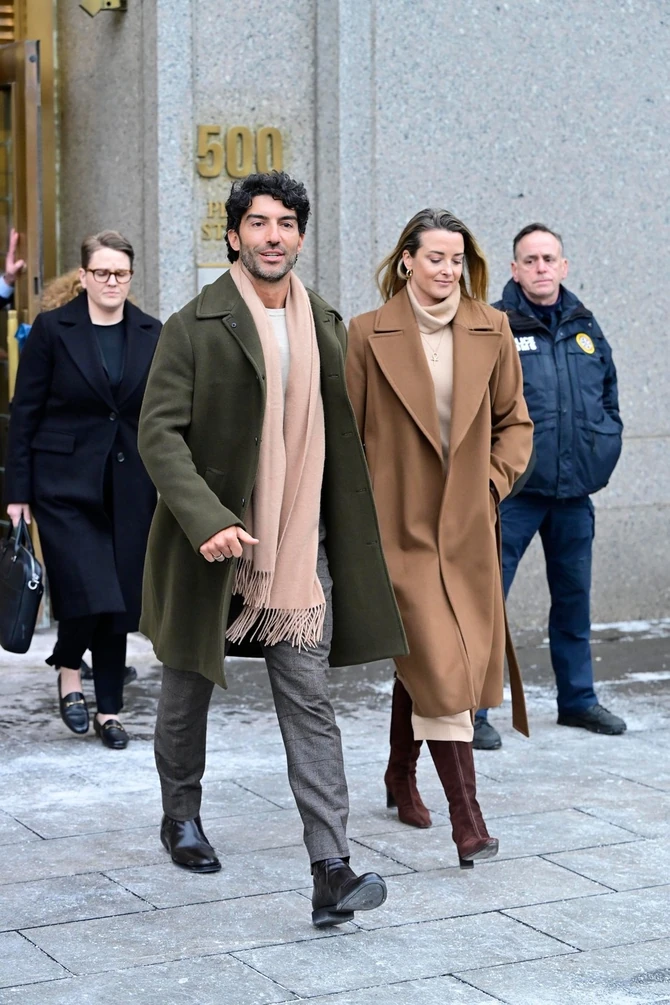 Džastin Baldoni sa advokatom