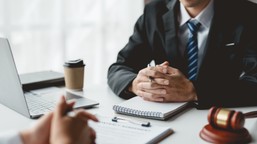 koniec procesowego teatru i taktyki zaskoczenia przed kio. od marca zm