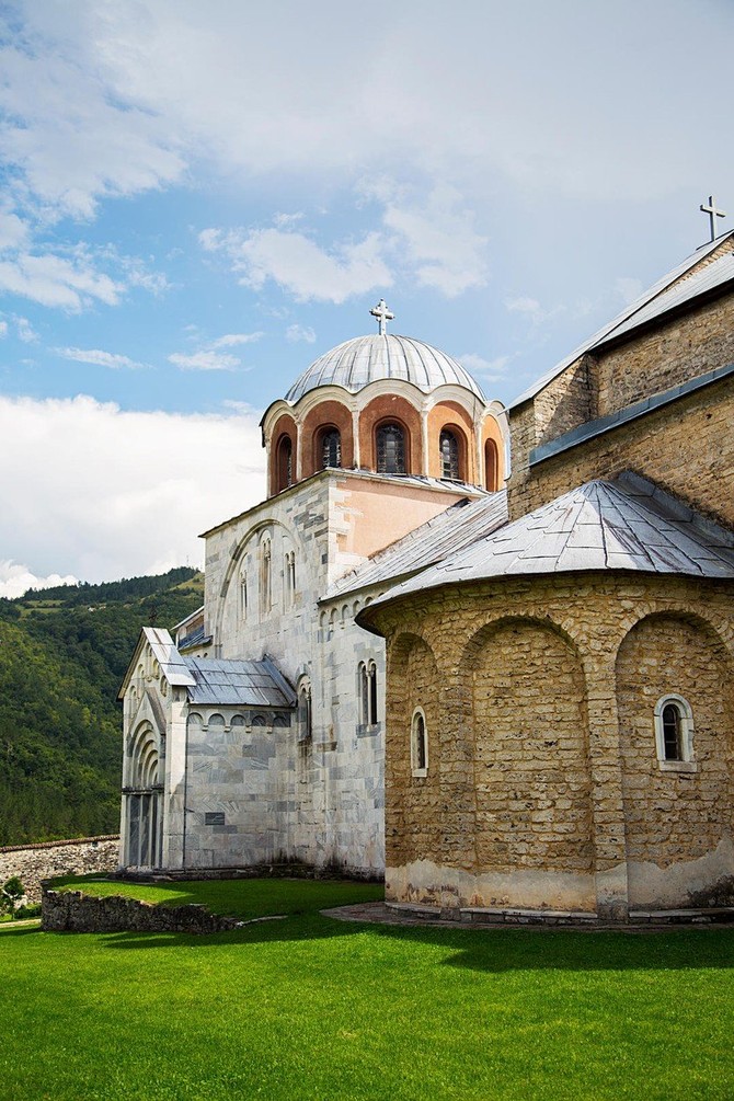 Monahinja Anastasija sahranjena je u priprati manastira Studenica