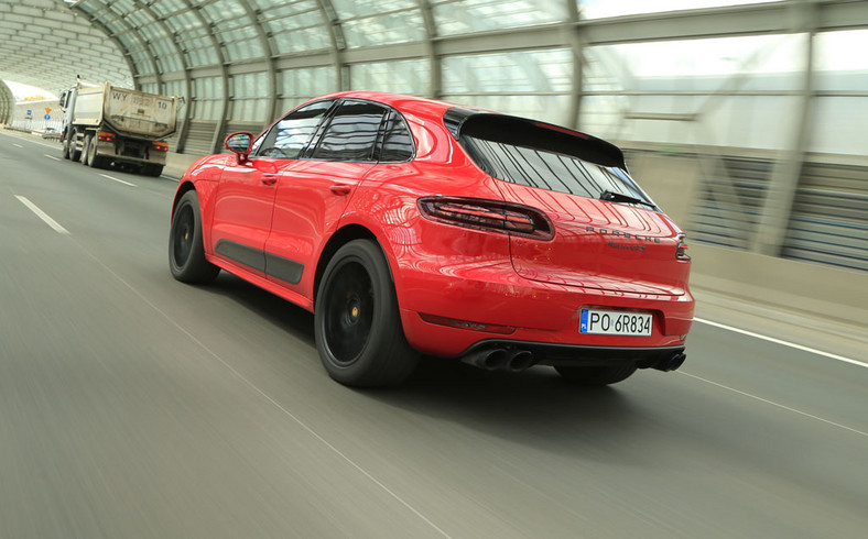 Porsche Macan GTS - czerwony alarm