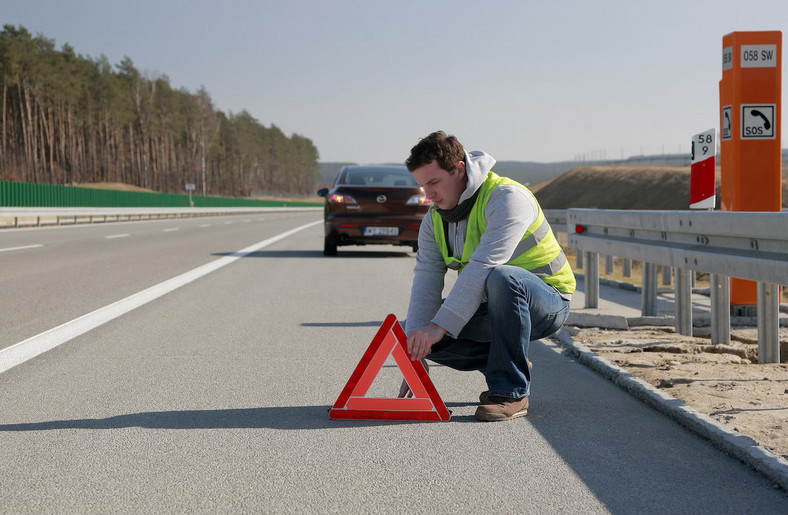 Jak bezpiecznie jeździć po autostradach? 10 prostych zasad!