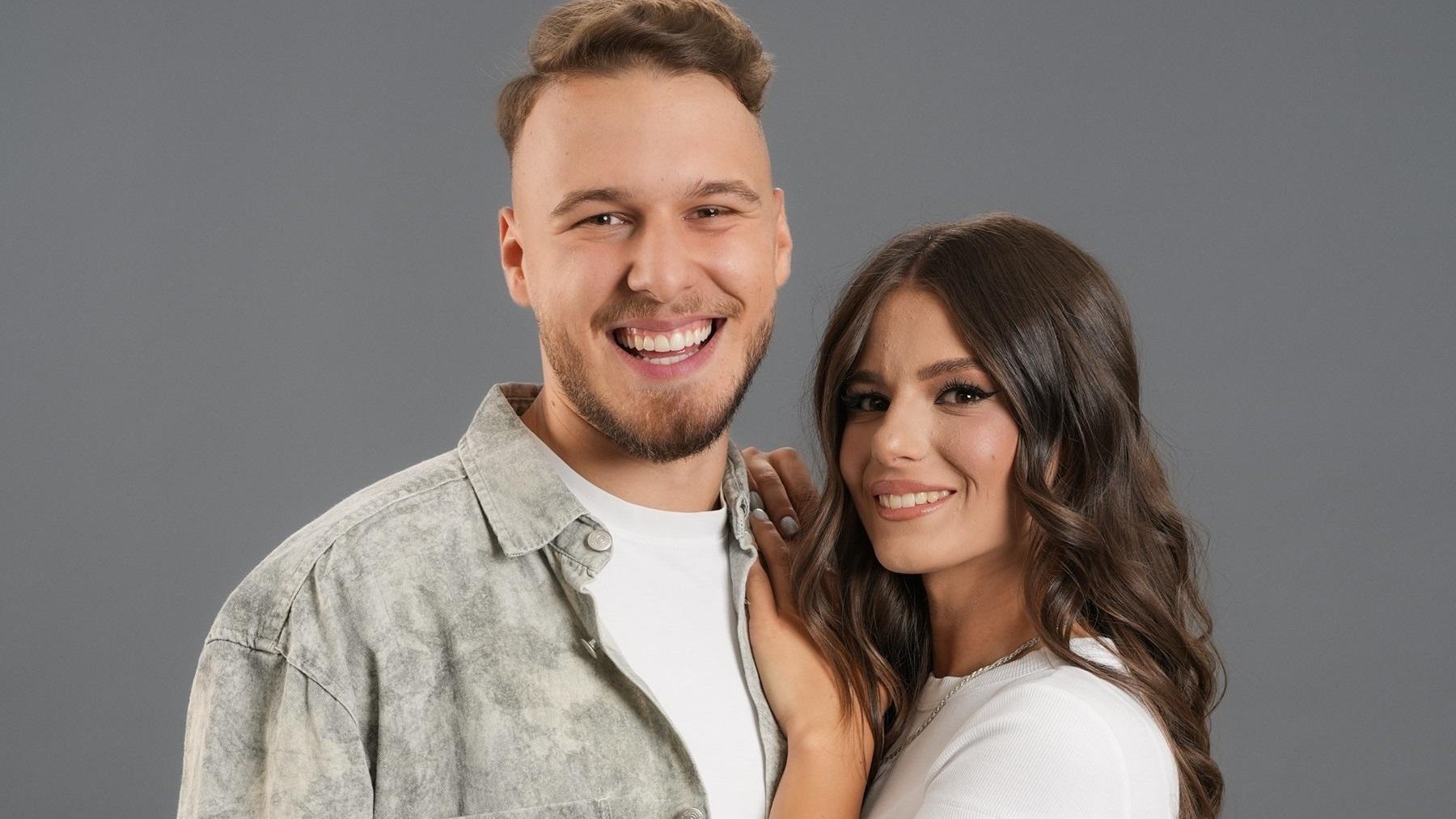 Ariana și Mitzuu, foști concurenți la „Power Couple România”, au dezvăluit sexul bebelușului Cei doi vor deveni părinți