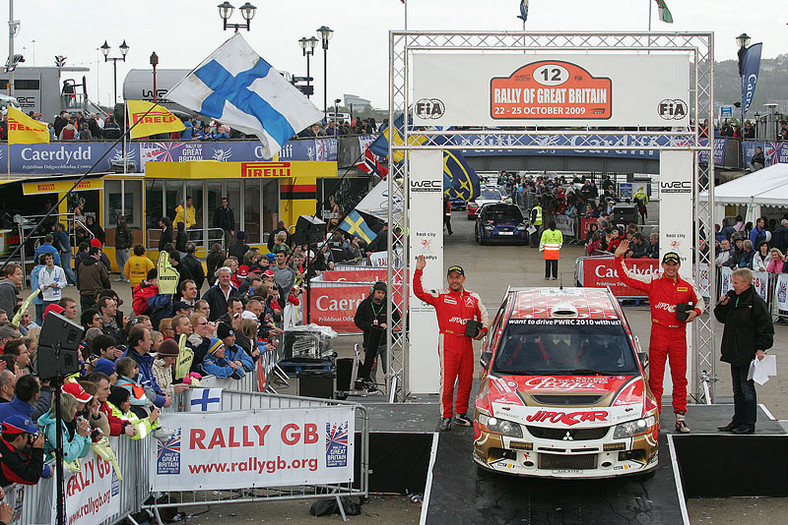 Rajd Wielkiej Brytanii 2009: mistrz świata Loeb w akcji - fotogaleria Rallyworld©Willy Weyens