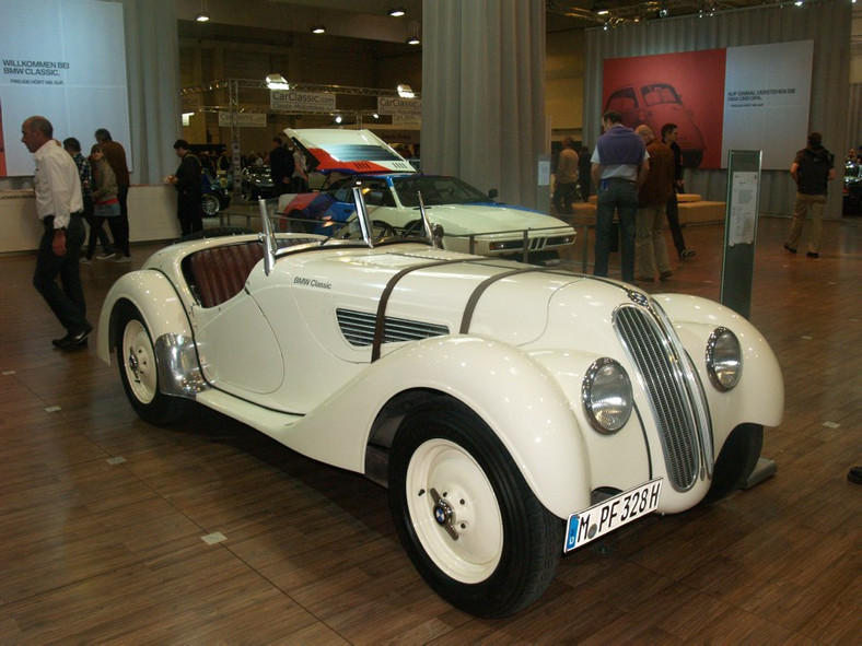 Techno Classica 2011: 2500 oldtimerów i 200 tys. zwiedzających