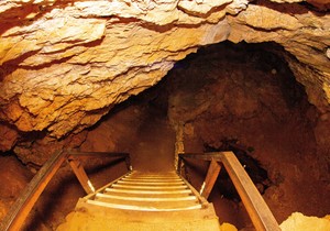 Arheolozi otkrili tunel u Jerusalimu, kad su sišli niz stepenice misterija je postala još veća