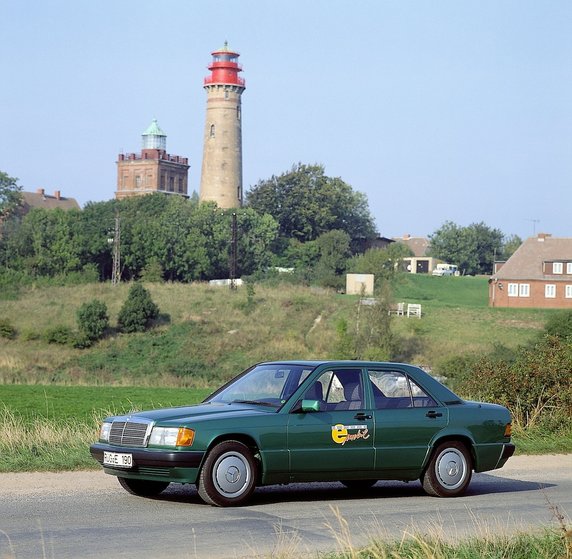 Mercedes 190 z napędem elektrycznym