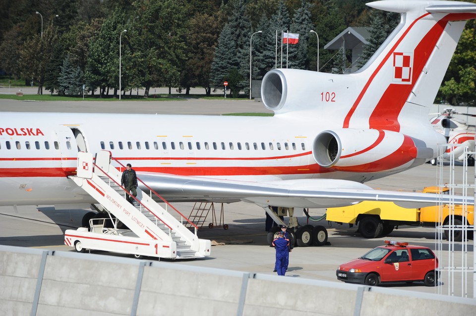 WARSZAWA SAMOLOT TU-154M WRÓCIŁ DO POLSKI