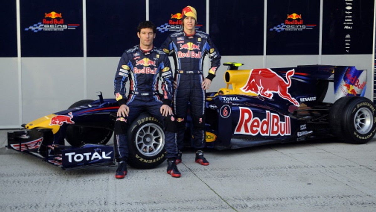 Kierowca teamu Red Bull Racing, Mark Webber uważa, że wbrew przedsezonowym przewidywaniom w walce o mistrzowski tytuł liczyć będą się w tym roku nie cztery, a trzy zespoły. Jego zdaniem ze ścisłej czołówki można wykluczyć kierowców Mercedesa.