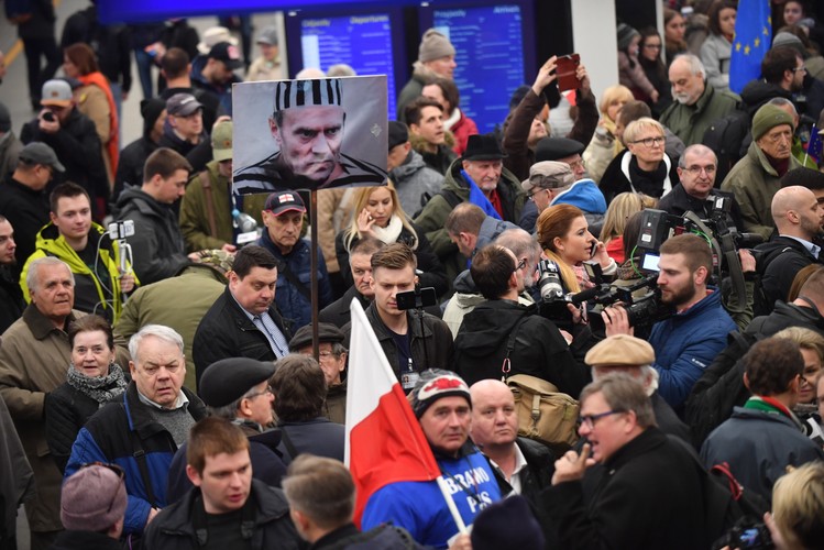 Przyjazd Tuska do Warszawy