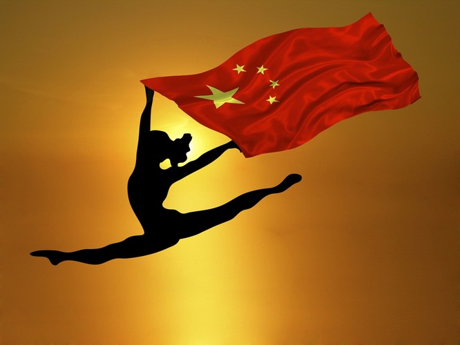 Olimpiada była priorytetem ze względów propagandowych. Po raz pierwszy od 20 lat Azja znowu była gospodarzem Igrzysk, a 20 lat temu w Seulu z pewnością nikt nie stawiałby na Chiny. Pekin pokonał w wyścigu Toronto, Paryż, Stambuł i Osakę. 
Hasłem zorganizowanych z ogromnym rozmachem igrzysk było 'jeden świat, jedno marzenie'. XXIX igrzyska były rekordowe dzięki 204 uczestniczącym krajom i 302 rozgrywanym konkurencjom sportowym. Wiele państw wzięło wtedy udział po raz pierwszy, jak ekipy Tuvalu i Wysp Marshalla, czy reprezentacje Serbii i Czarnogóry.