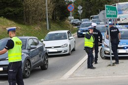 Raport z dróg. Polska się korkuje. Gdzie na drogach są utrudnienia?