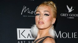 Jak Caroline Derpienski poznała "Dżaka" i co robi tajemniczy miliarder?  Wszystko wyszło na jaw