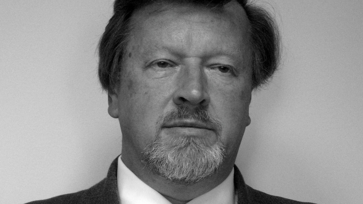 Po długiej chorobie dziś w nocy zmarł Jarosław Radkiewicz. Ostatnio dyrektor Wydziału Zarządzania Ruchem Drogowym i Mobilnością kieleckiego ratusza. Miał 60 lat.