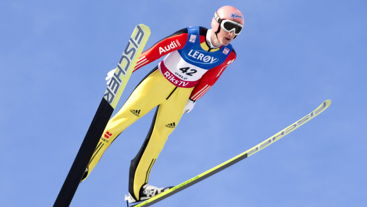 Reprezentant Niemiec Severin Freund (217,5 metra) okazał się najlepszy w drugiej sesji treningowej przed kwalifikacjami do konkursu skoków narciarskich w Planicy. Świetnie radzili sobie podczas treningu Polacy, najlepiej w drużynie spisał się Kamil Stoch (211,5 metra).