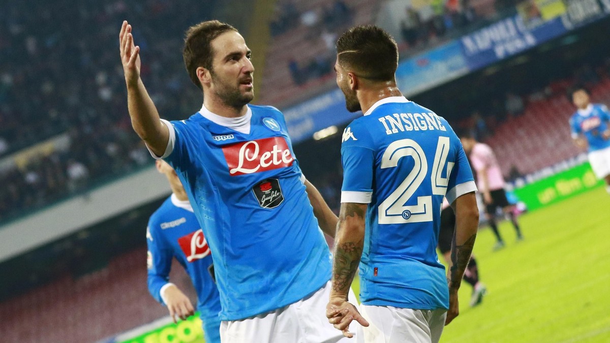 Lider ligi włoskiej nadal na zwycięskim kursie. W sobotę Napoli pewnie pokonało w 20. kolejce Sassuolo 3:1 (2:1), a dwa trafienia zaliczył niezawodny Gonzalo Higuain. Argentyńczyk ma już na koncie dwadzieścia goli w Serie A.