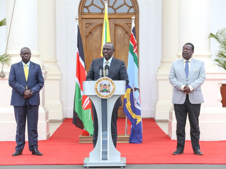 President William Ruto making an address at State House flanked by DP Rigathi Gachagua and Musalia Mudavadi on September 27, 2022